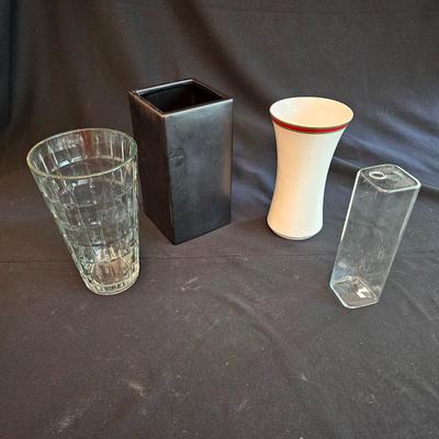 Royal Doulton & Assorted Ceramic/Glass Vases (K-JS)