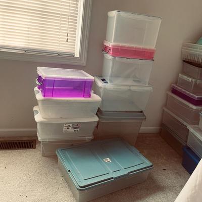 Collection of Small & Medium Plastic Bins with Lids (O-MG)