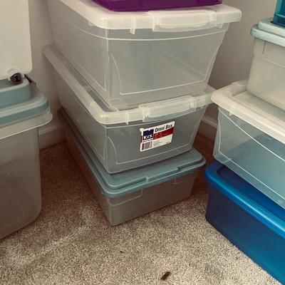 Collection of Small & Medium Plastic Bins with Lids (O-MG)