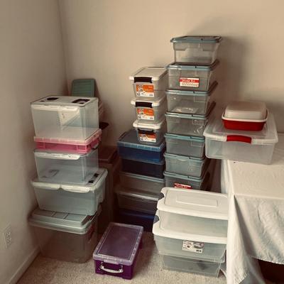 Collection of Small & Medium Plastic Bins with Lids (O-MG)