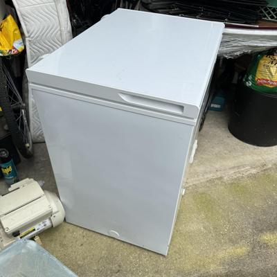 331 GE 5 Cubic Feet Chest Freezer