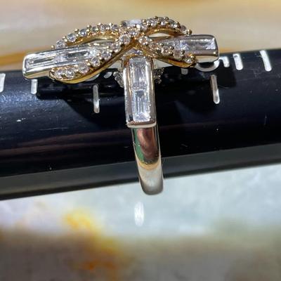 (Ring #5) Sterling Silver .925 Fashion Cross Ring Size 5-3/4 in VG Never Worn Condition.