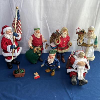 More Santas Lot