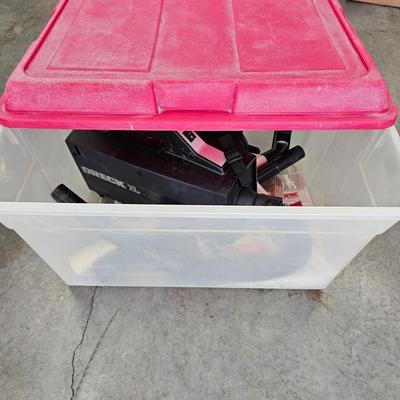 Oreck XL Vacuum & Accessories (G-JS)