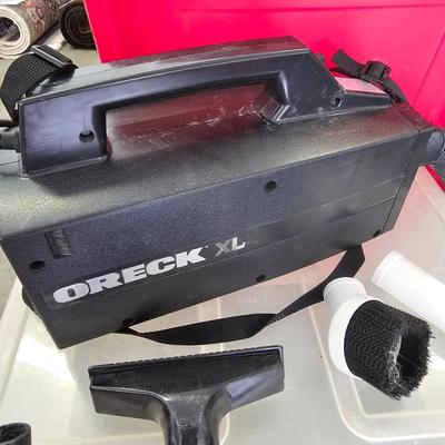 Oreck XL Vacuum & Accessories (G-JS)