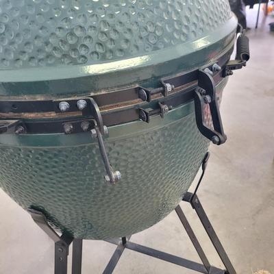 Big Green Egg 24” Grill and Smoker (G-CE)