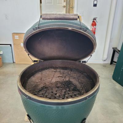 Big Green Egg 24” Grill and Smoker (G-CE)