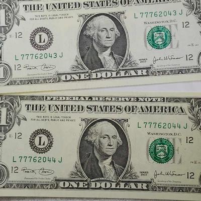 Uncirculated money $2- 2003, (2) $1- 2003 and (2) 2005 $1 coin D Sacagawea