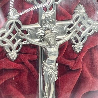 Vtg. Metal Crucifix In Oval Frame