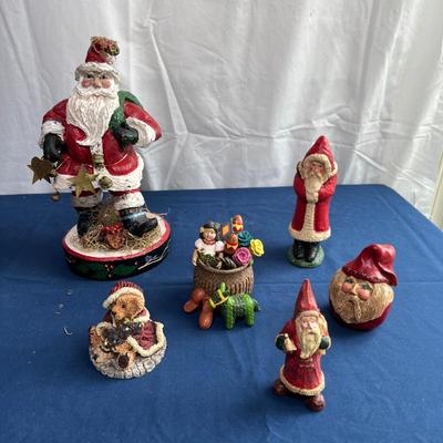 Boyd's bears & Santa