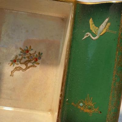 Vintage Carlton Ware "Vert Royale" Cigarette Box