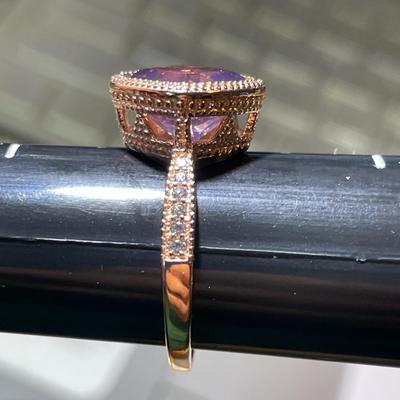 (Ring #7) Sterling Silver .925 Fashion Ring Size 8 in VG Never Worn Condition.