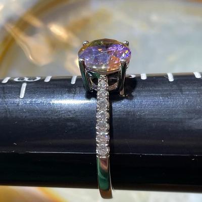 (Ring #8) Sterling Silver .925 Fashion Ring Size 9 in VG Never Worn Condition.