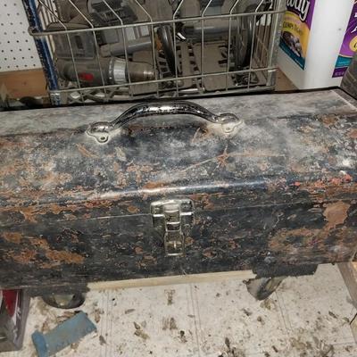 METAL CARRY TOOLBOX WITH TRAY AND HAND TOOLS