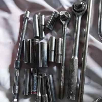 WRENCHES AND SOCKET