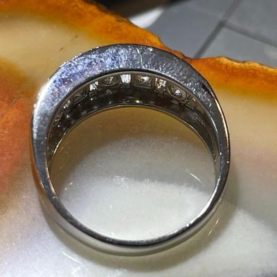(Ring #10) Sterling Silver .925 Fashion Ring Size 8 in VG Never Worn Condition.