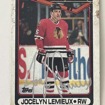 Chicago Blackhawks Jocelyn Lemieux 1990 Topps #237 signed trading card 