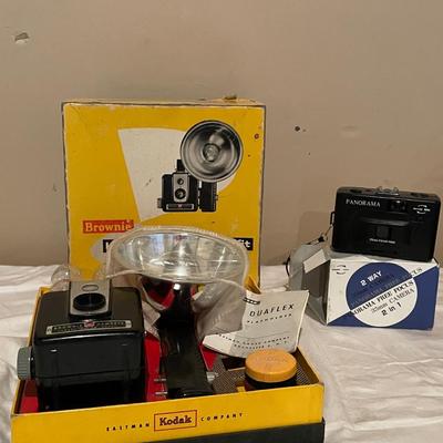 KODAK BROWNIE W/HAWKEYE FLASH & PANORAMA 35MM CAMERA