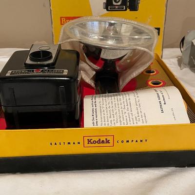 KODAK BROWNIE W/HAWKEYE FLASH & PANORAMA 35MM CAMERA