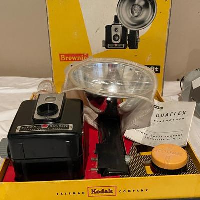 KODAK BROWNIE W/HAWKEYE FLASH & PANORAMA 35MM CAMERA