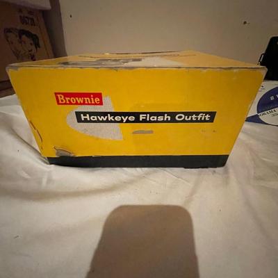 KODAK BROWNIE W/HAWKEYE FLASH & PANORAMA 35MM CAMERA
