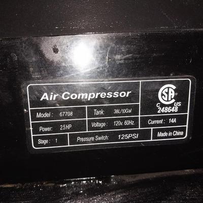 10 GALLON AIR COMPRESSOR WITH HOSE