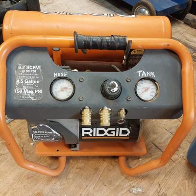 4.5 GALLON RIDGID