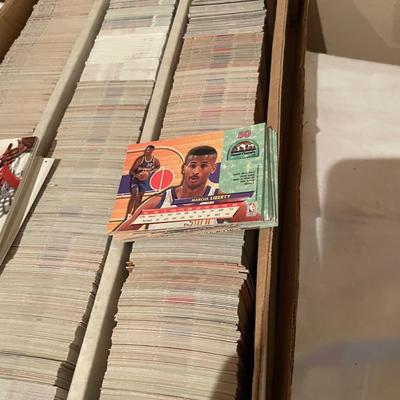 BASKETBALL TRADING CARDS