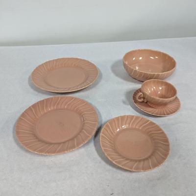 19 Pieces of Franciscan Ware Plates