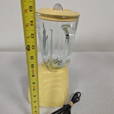 Vintage Fiesta Blender Retro