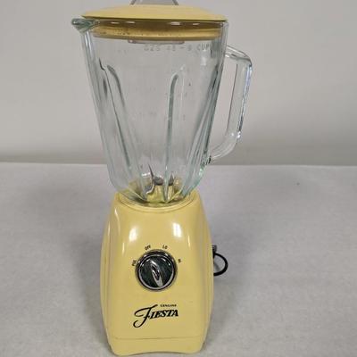 Vintage Fiesta Blender Retro