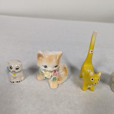 Ceramic/Porcelain Cat Figures