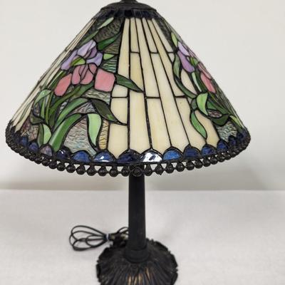 Tiffany Style Stained Glass Table Lamp
