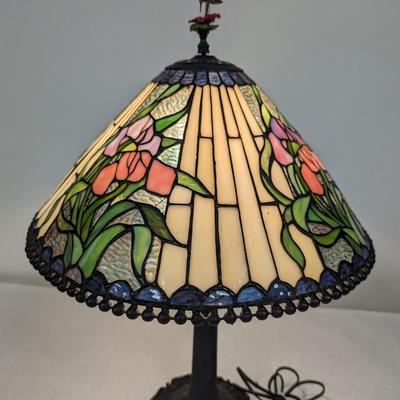 Tiffany Style Stained Glass Table Lamp
