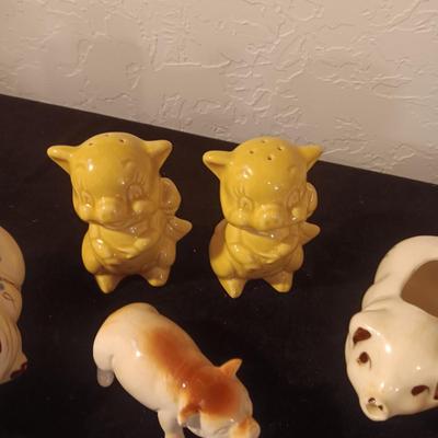 PIG SHAKERS, CREAMERS AND MORE