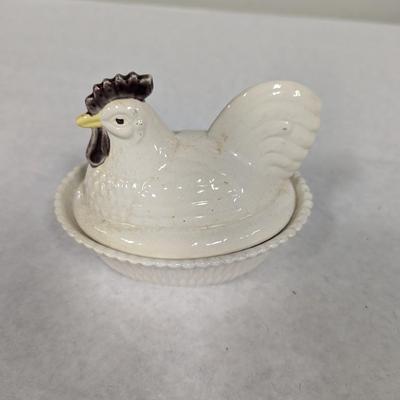 Stangl Pottery Nesting Hen Leaf Planter