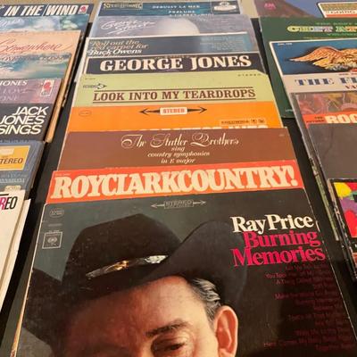WIDE VARIETY OF MUSIC ON VINYL RECORDS