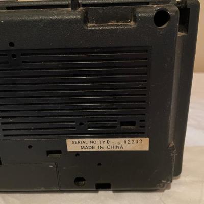 CLASSIC EMERSON AM/FM CASSETTE RADIO W/CASSETTES