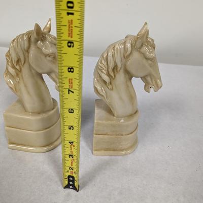 Heavy Resin Antiquated Horse-head Bust Bookends