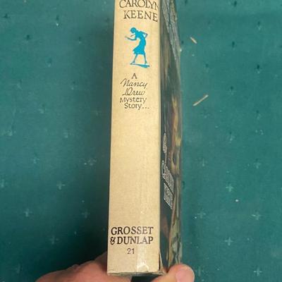 Vintage Nancy Drew Mystery