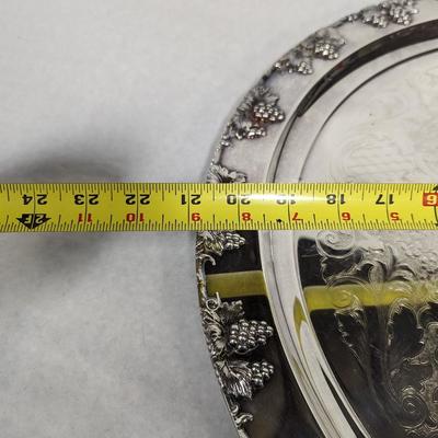 Large Vintage American Crescent Silverware Silverplate Grapevine Round Tray