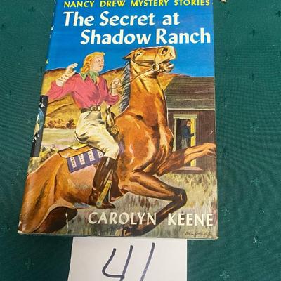 Vintage Nancy Drew Mystery