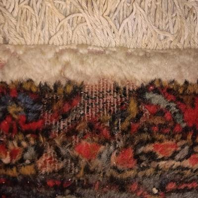 BEAUTIFUL QUALITY, TIGHTLY WOVEN AREA RUG