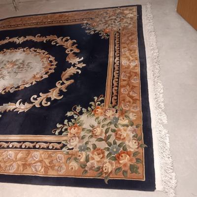 STUNNING THIICK, QUALITY, WOOL? AREA RUG IN GREAT SHAPE