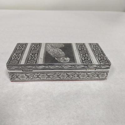 Silver Handicraft Jewelry Box With Parrot Design