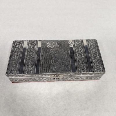 Silver Handicraft Jewelry Box With Parrot Design