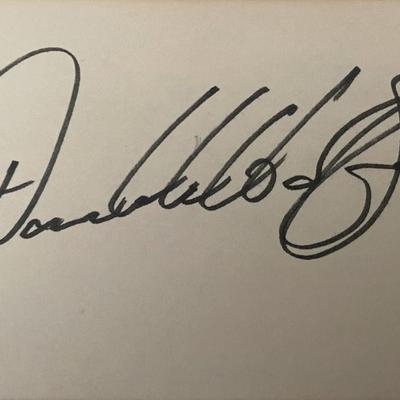 Donald Woolfitt Signature