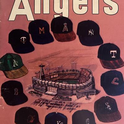 California Angels 1972 Scorebook Magazine. 8x11 inches