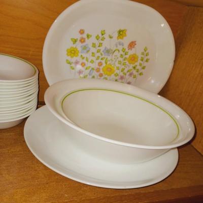 CORELLE 6 PLACE SETTING WITH EXTRAS