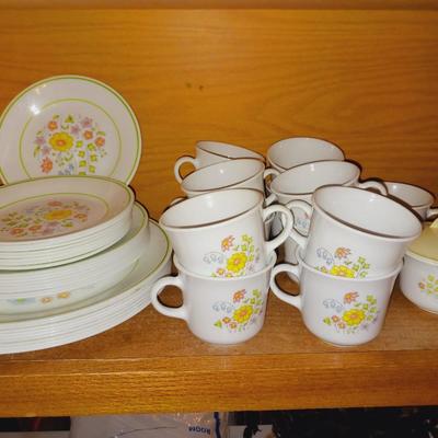 CORELLE 6 PLACE SETTING WITH EXTRAS